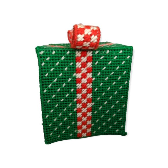 Vintage Handmade Plastic Canvas  & Yarn Christmas Present Tissue Cover - Picture 4 of 8